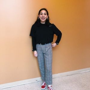 Meet your Posher, Mayrin